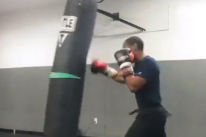 Boxing Workout Video 02/22/14 - Jabs - Right Cross - Body Shots - Combinations