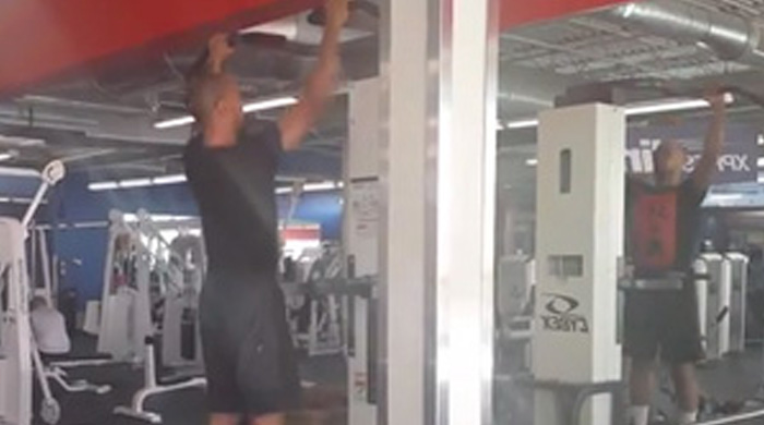 Pull Ups - A Gradual Build With Assisted Pull Ups